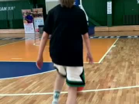 小姐姐训练篮球,小姐姐们的篮球训练之旅