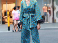 睡衣拖鞋小姐姐照片,睡衣拖鞋小姐姐的慵懒日常