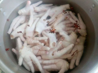 网红软鸡爪,美味诱惑，一爪难求的美食传奇